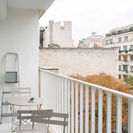 Nice Studio With Balcon Near The Bois De Boulogne *