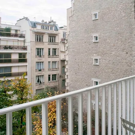 Apartment Nice Studio With Balcon Near The Bois De Boulogne Paris