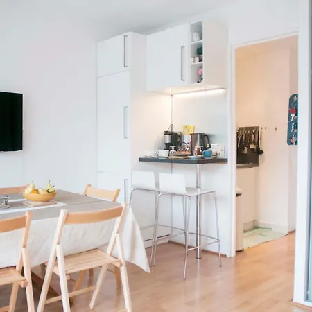 Nice Studio With Balcon Near The Bois De Boulogne * Paris